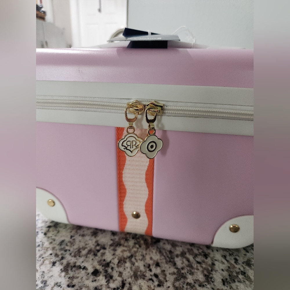 Roller Rabbit + Target Vanity Case - Picture 3 of 6